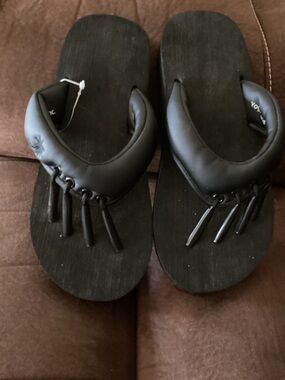 NWOT-Yoga Sandals Originals Black Toe Separator Orthopedic Flops M 7/8